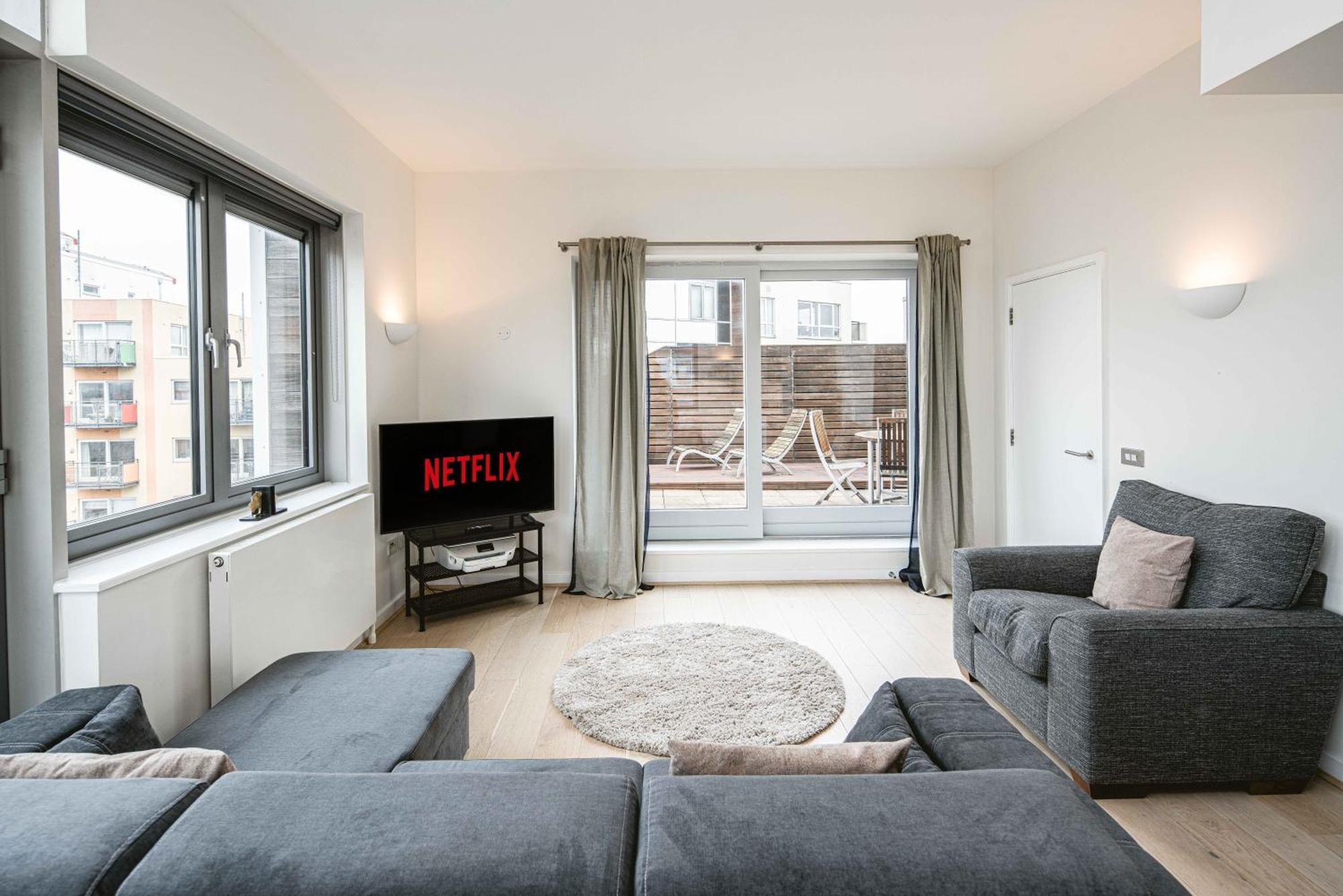 Beautiful Penthouse Apartment With Private Terrace In Greenwich Peninsula Londen Buitenkant foto