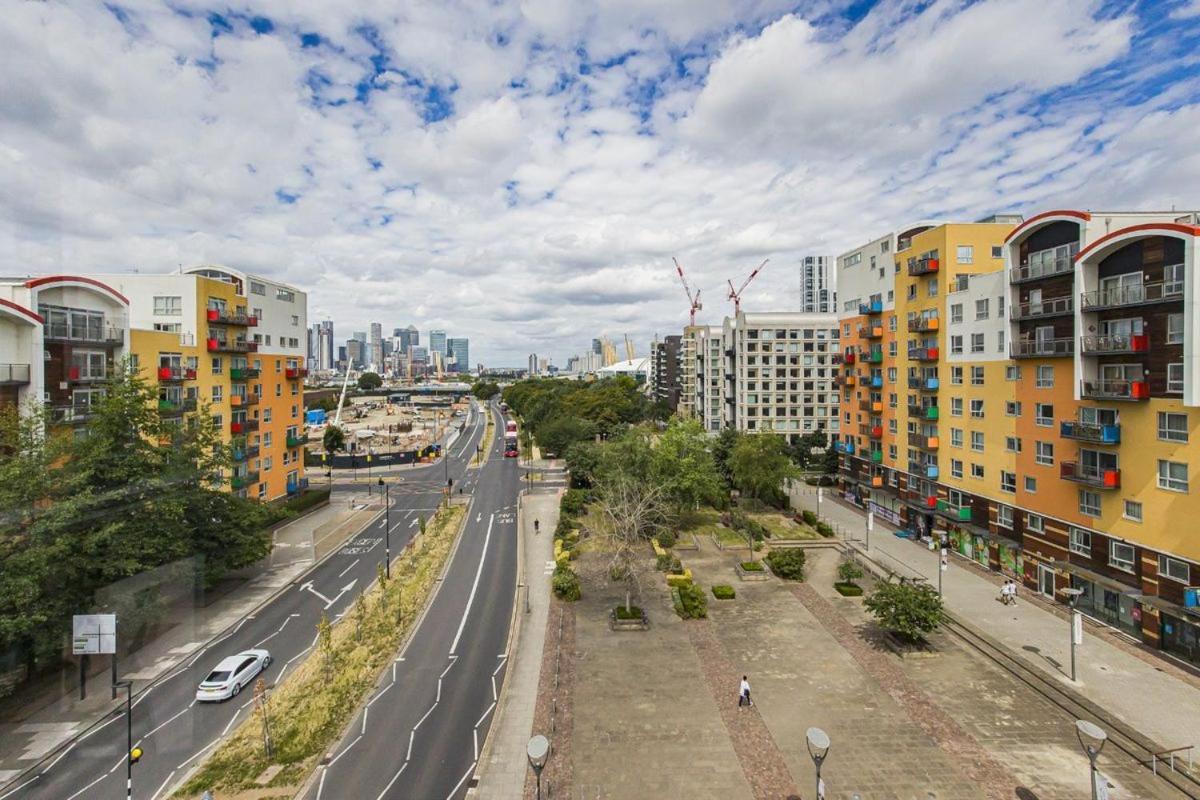 Beautiful Penthouse Apartment With Private Terrace In Greenwich Peninsula Londen Buitenkant foto